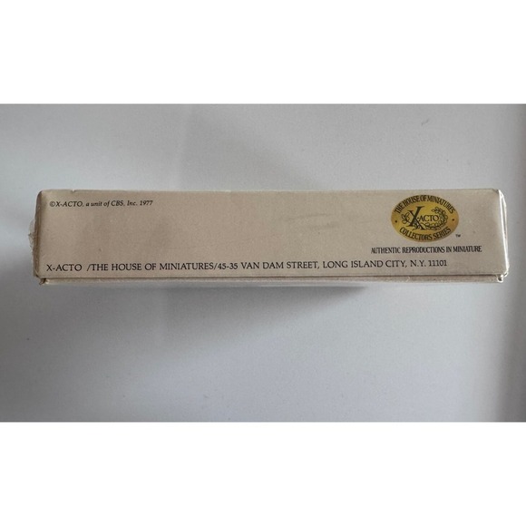 The House of Miniatures Closed Cabinet Top Kit New Sealed Vintage 1977 New - Picture 2 of 2